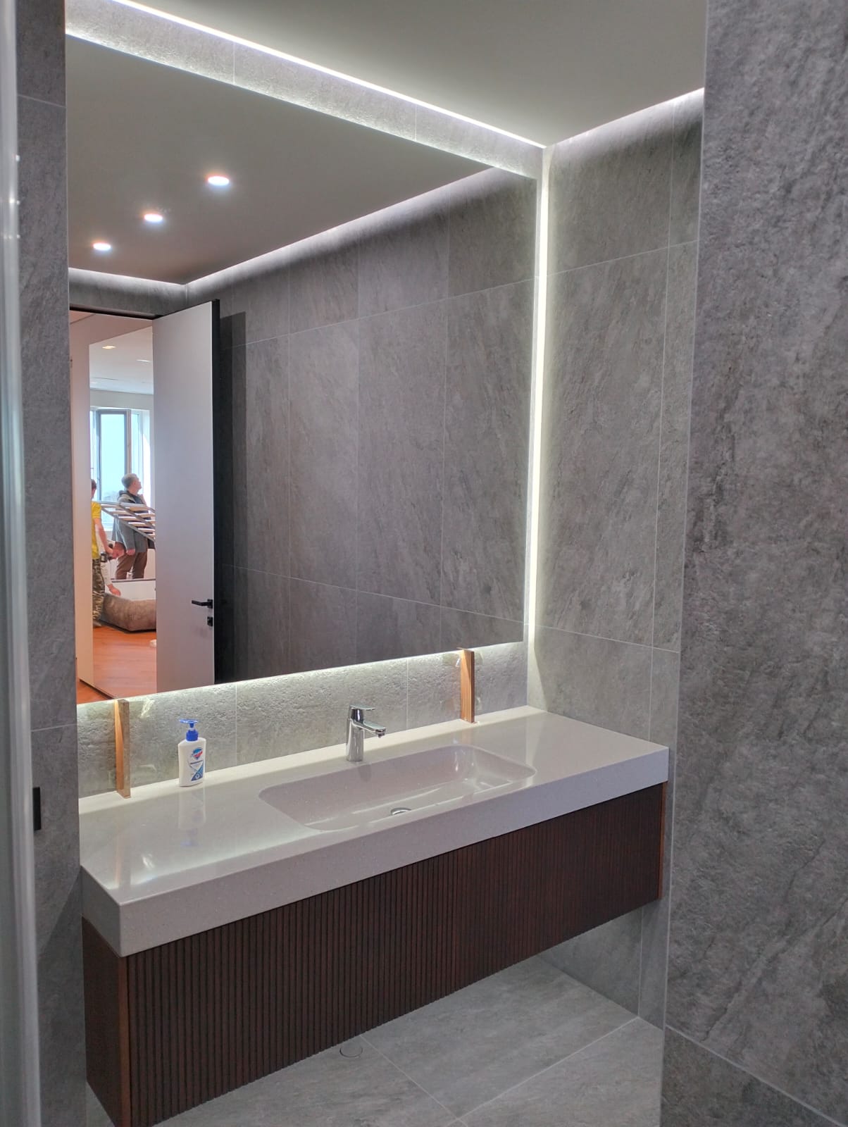 WhatsApp Image 2025-11-10 at 07.44.39 (2)